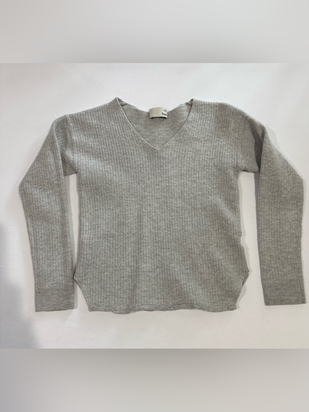 Aritzia Wilfred Free Gray Ribbed Wool Linen V-Neck Sweater Size Small